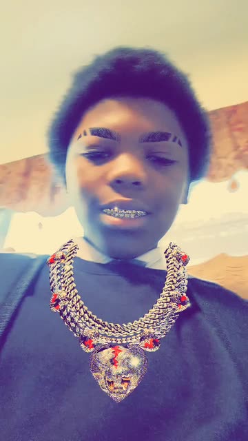Preview for a Spotlight video that uses the Choppa Iced Out Lens