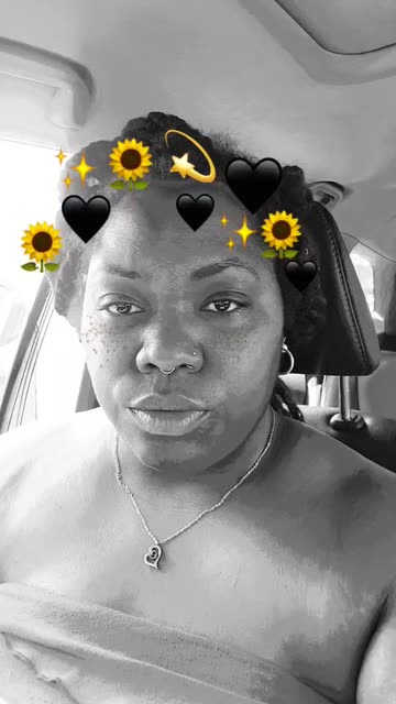 Preview for a Spotlight video that uses the sunflower Lens