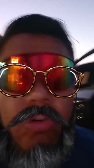 Preview for a Spotlight video that uses the fltare kwran Lens