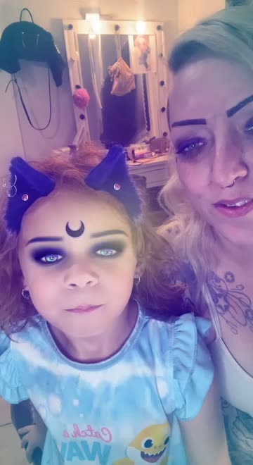 Preview for a Spotlight video that uses the Moon Kitten Lens
