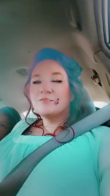 Preview for a Spotlight video that uses the Rainbow butterfly Lens