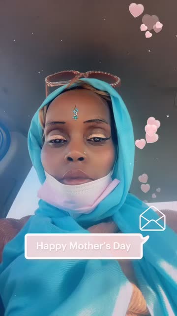 Preview for a Spotlight video that uses the Happy Mother's Day! Lens
