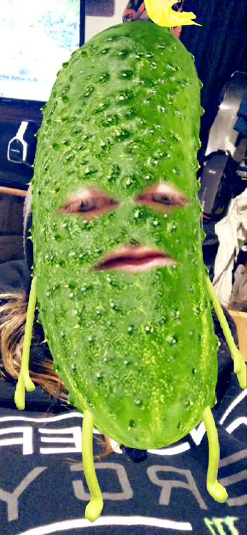 Preview for a Spotlight video that uses the Cucumber face  Lens