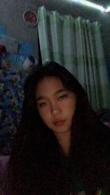 Preview for a Spotlight video that uses the Faux Freckles Lens