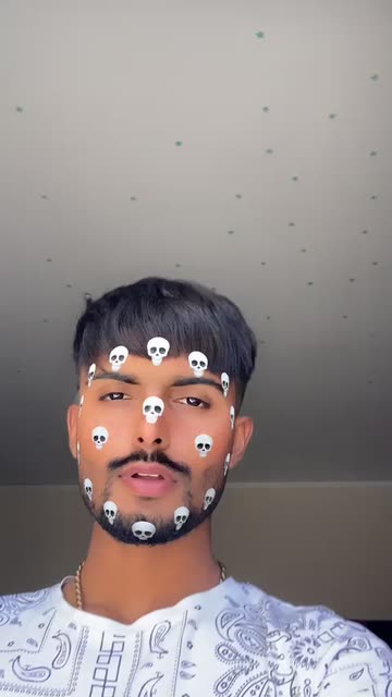 Preview for a Spotlight video that uses the Skulls Lens
