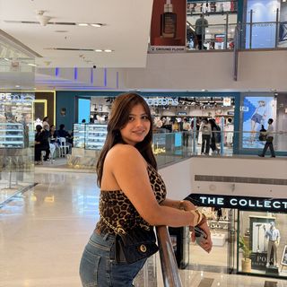Ritika Pandey👑