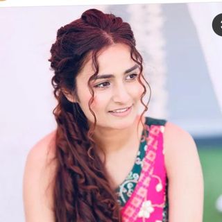 Aayushi