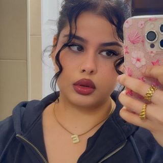 𝐸𝒾𝓈𝒽 𝒦𝒶𝓊𝓇 𝒢𝒾𝓁𝓁