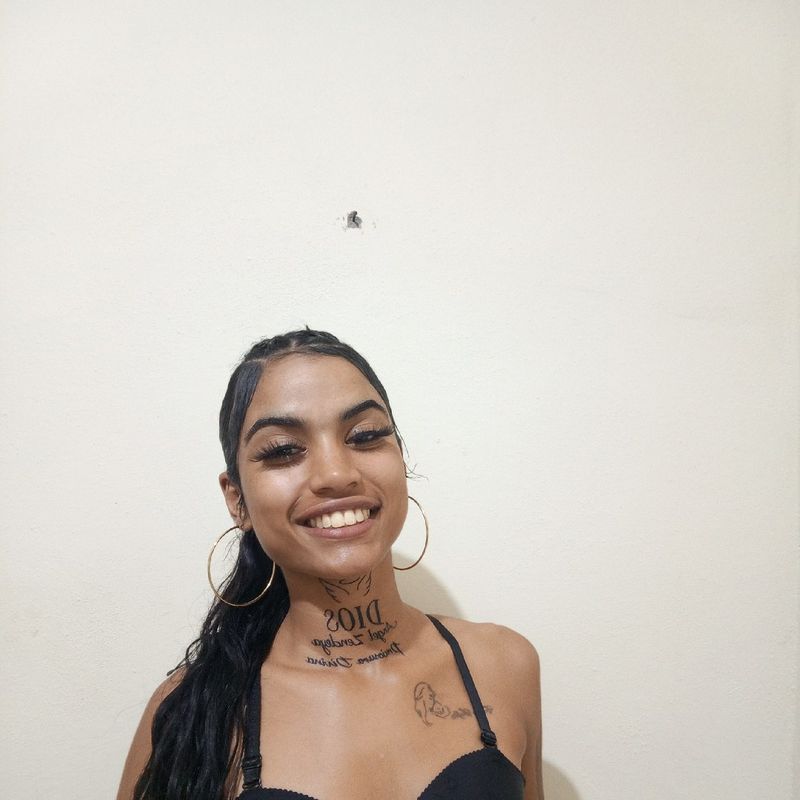 lareynazendeya0