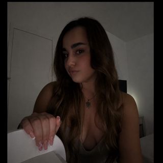 𝓔𝓵𝓪🇦🇱✝️