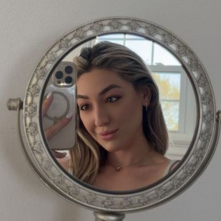 V 🦢