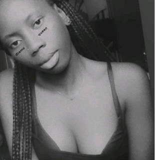 Shakur_The Solitary Girl🇸🇳🇫