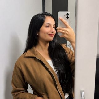 Lahari Chowdary31 ✨