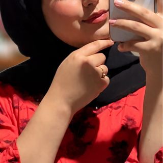 م