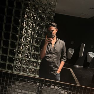 N Dxb