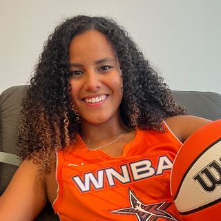 Lynadia Whiting 🏀