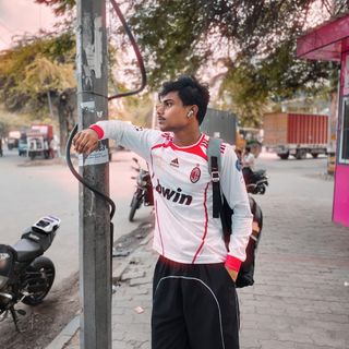 Priyyanshu🪐