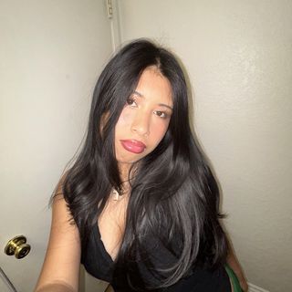 Crystal De Leon