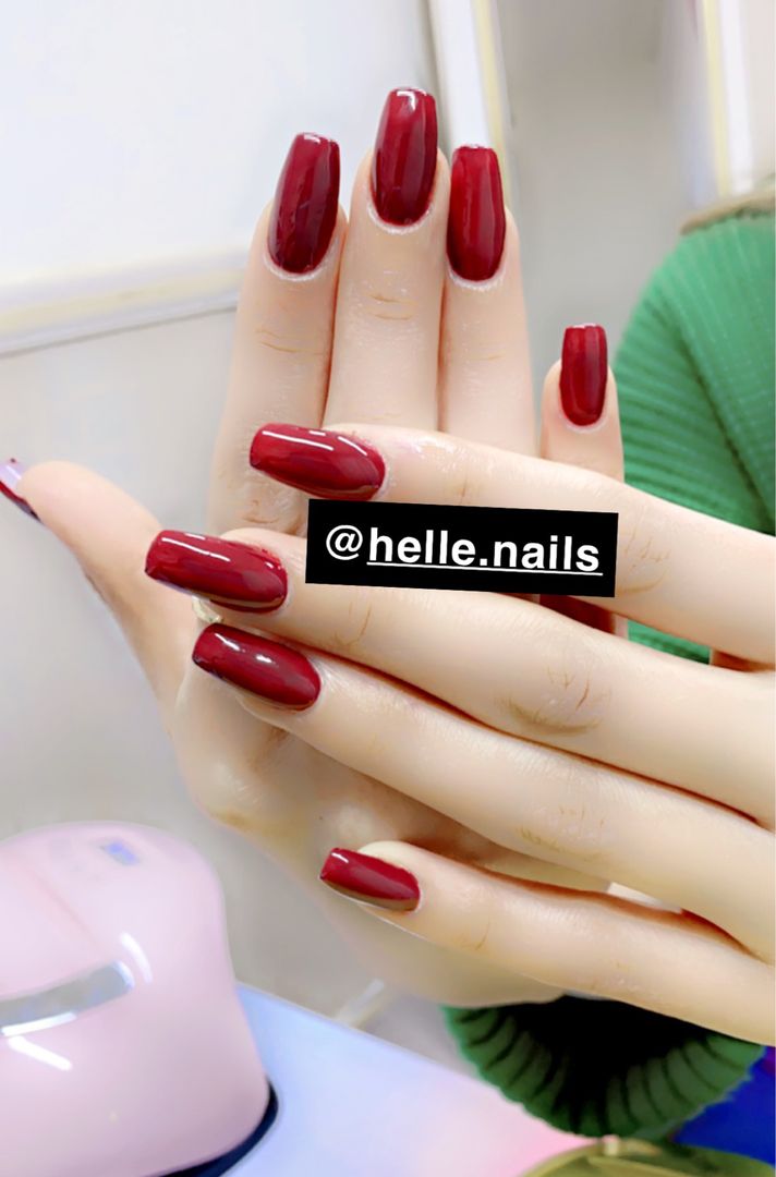 helle nails