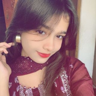 Haniya_khan