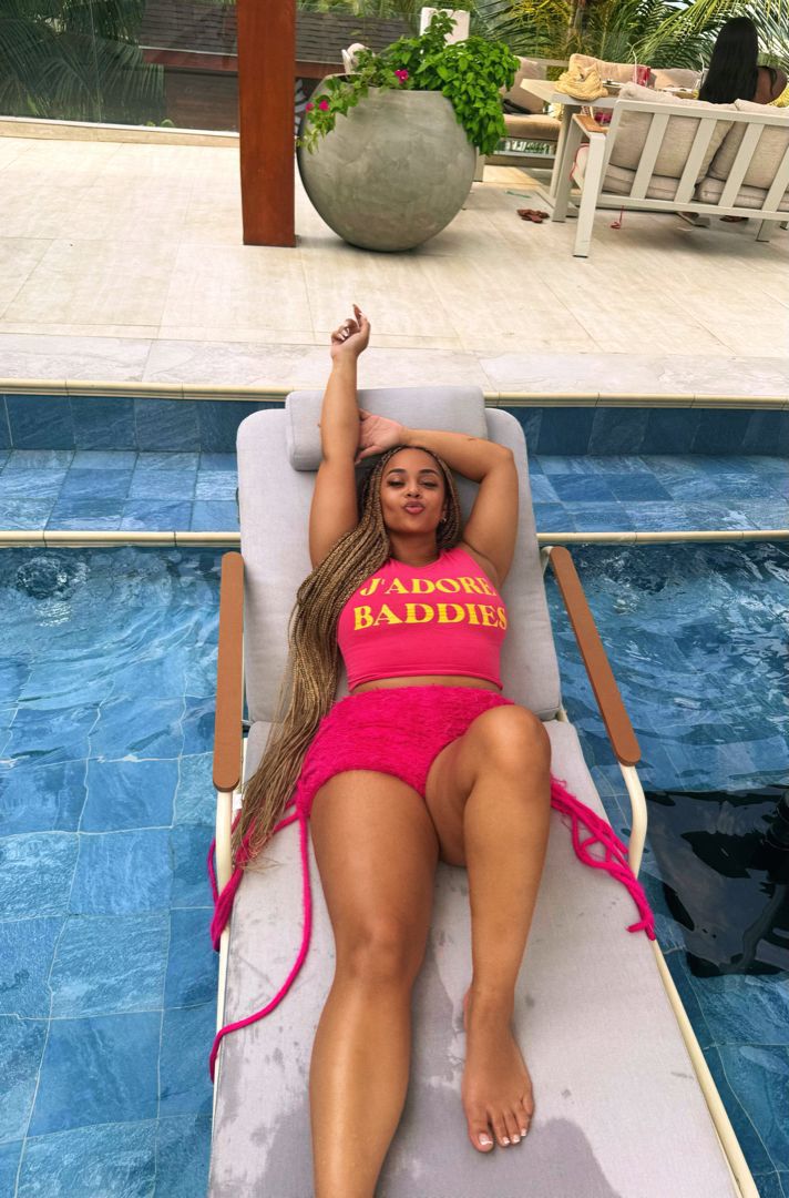  Pembe Cherole