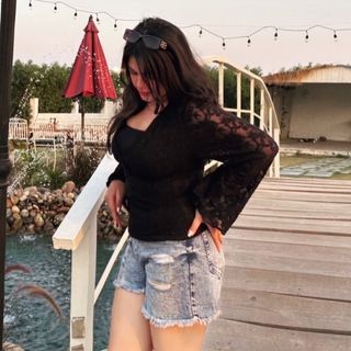 Bhavya🦋🖤