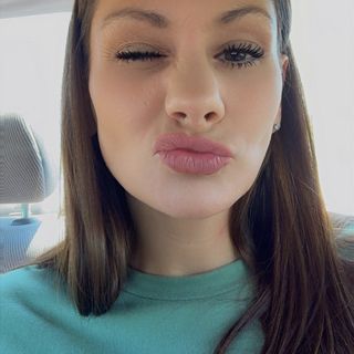 Cassandra Jones