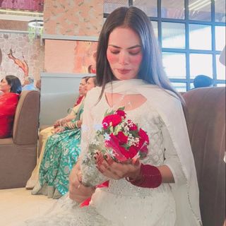 Manya Singh🖤🦋