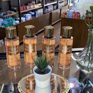 PARFUMRIE LA ESSENZA 💄👑🛍️🎁