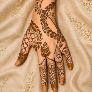 _fiza_henna_artist_