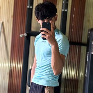 Nikhil Tiwarii😉
