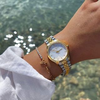 Mounia Am