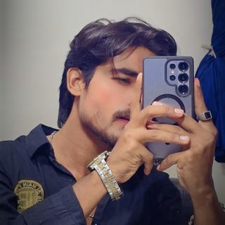 Aαყαɳɳ..(💞أيان خان💞)