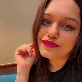shivani khatri