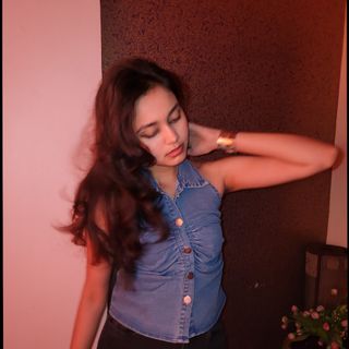 ISHITA♡