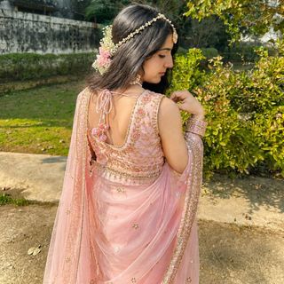 Aaru _गुर्जR_💫🍒