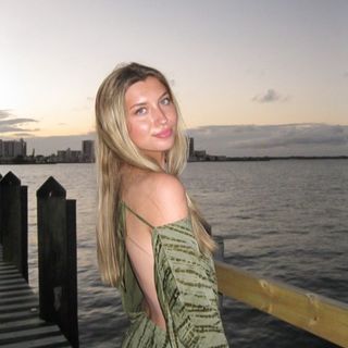 ella v