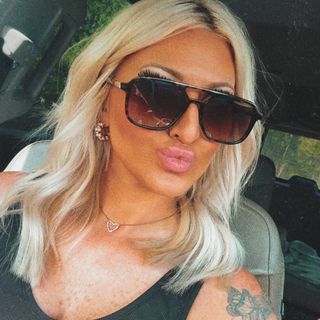 ashlyn hughes 🦋⚡️