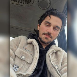 𓄀 بٹ صاحب 🚬