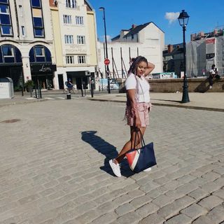 Vanelle Passeport Rouge