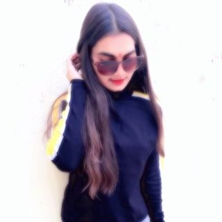 Pari Sharma 👀
