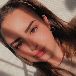 𝑨𝒍𝒆𝒙𝒂𝒏𝒅𝒓𝒂 ❦