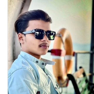 شارق_ملک-