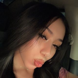 A ‘ 👄