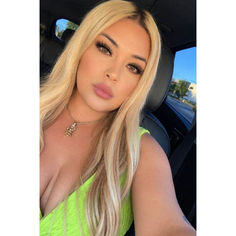 𝑰𝒔𝒆𝒚 🎀 Spotlight #fapchati4