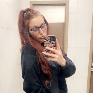 𝘬𝘰𝘶𝘳𝘵 ♡︎