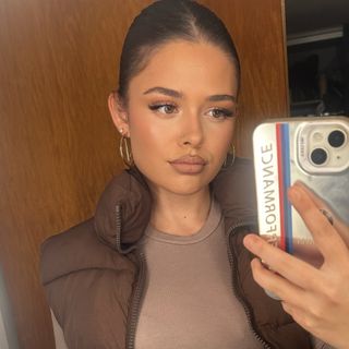 👸🏻