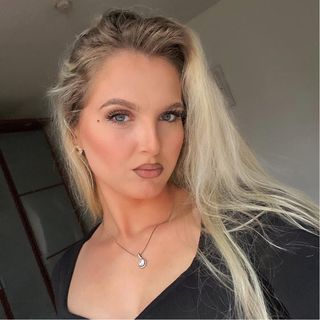 Alexandra Ale