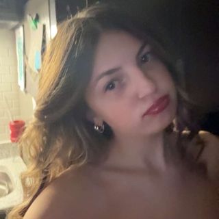 ￶