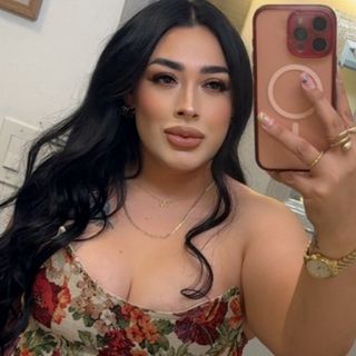 VERONICA 👑